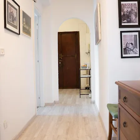 Nonna Pina Moderno Vicino Metro Awifi,netflix Apartment *