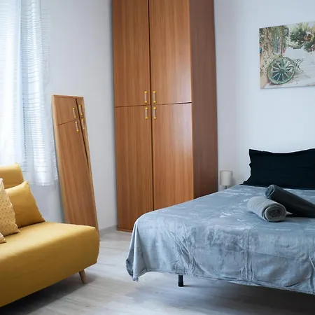 Nonna Pina Moderno Vicino Metro Awifi,netflix Apartment *